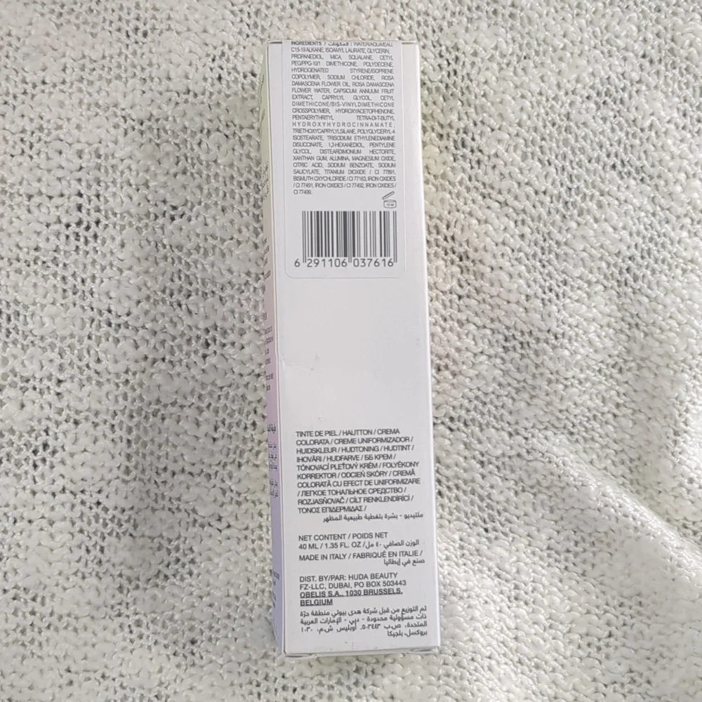 HUDA BEAUTY GloWish Multidew Skin Tint LIGHT MEDIUM 04, 40ml/1.35fl oz